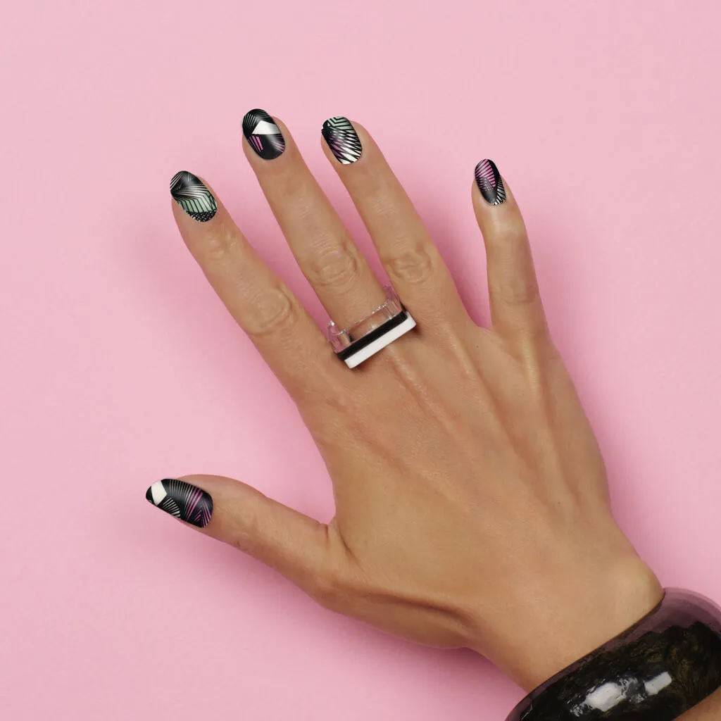 ALL MESHED UP Nail wraps